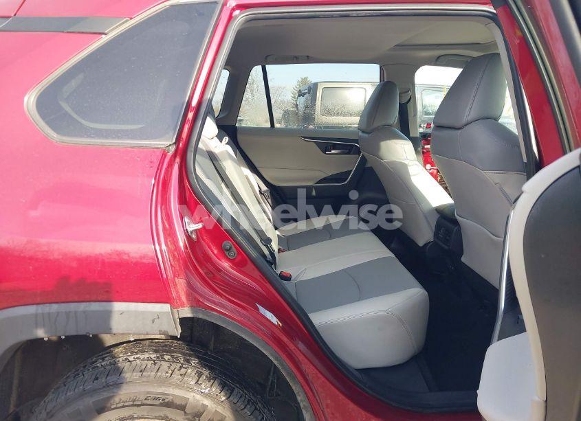 Photo 8 of 2020 Toyota Rav4 XLE PREMIUM (VIN 2T3A1RFV2LC110641)