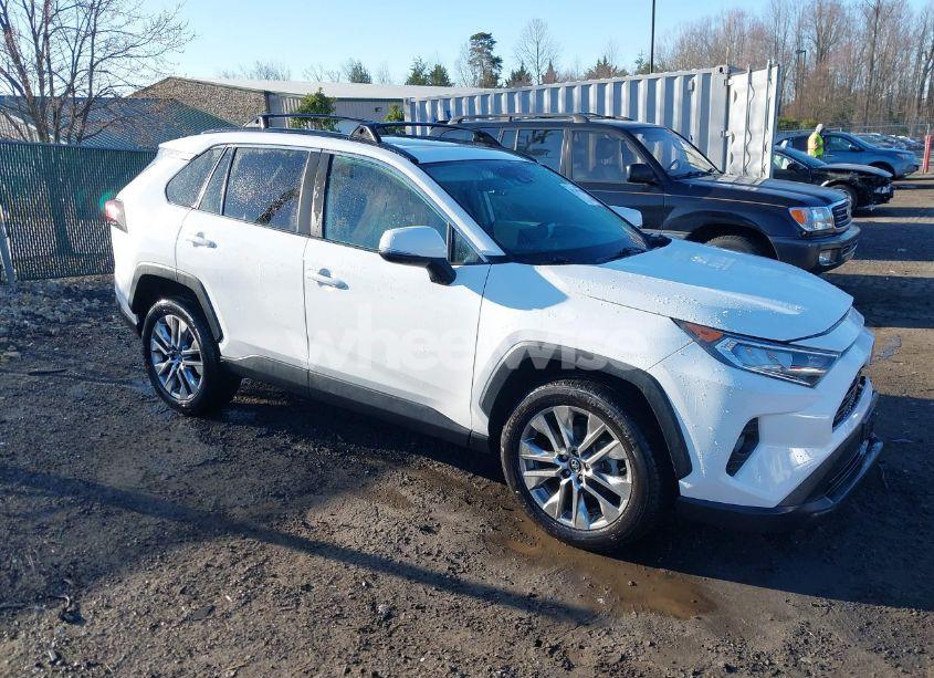 2020 Toyota Rav4 XLE PREMIUM (VIN 2T3A1RFV2LW087540) main photo