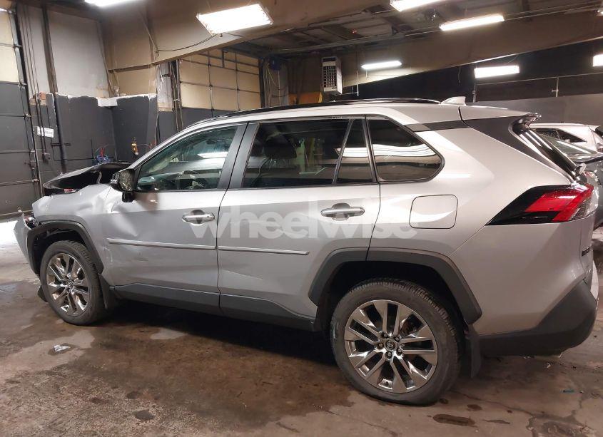 Photo 15 of 2020 Toyota Rav4 XLE PREMIUM (VIN 2T3A1RFV2LW091104)