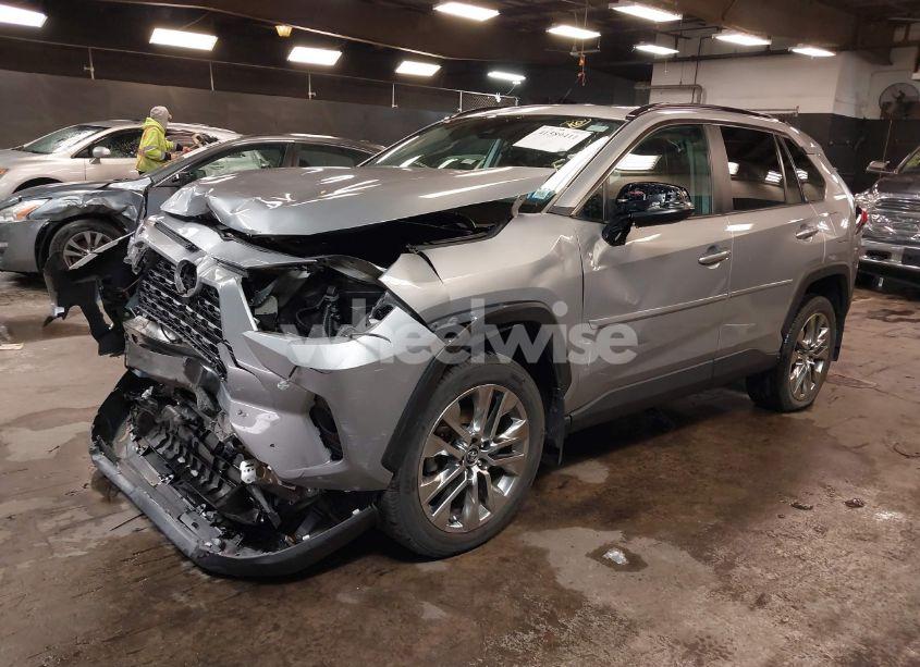 Photo 2 of 2020 Toyota Rav4 XLE PREMIUM (VIN 2T3A1RFV2LW091104)
