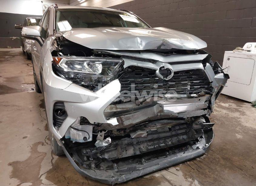 Photo 6 of 2020 Toyota Rav4 XLE PREMIUM (VIN 2T3A1RFV2LW091104)