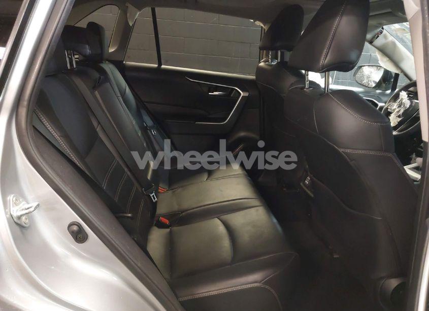 Photo 8 of 2020 Toyota Rav4 XLE PREMIUM (VIN 2T3A1RFV2LW091104)