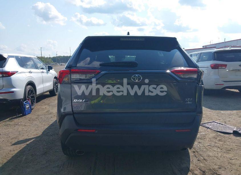 Photo 16 of 2021 Toyota Rav4 XLE PREMIUM (VIN 2T3A1RFV2MC211423)