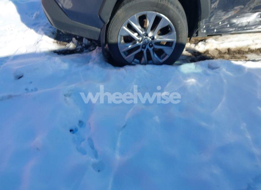 Photo 16 of 2022 Toyota Rav4 XLE PREMIUM (VIN 2T3A1RFV2NC291775)