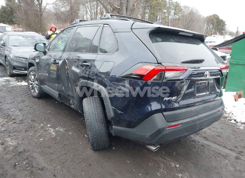 Photo 3 of 2023 Toyota Rav4 XLE PREMIUM (VIN 2T3A1RFV2PW368825)