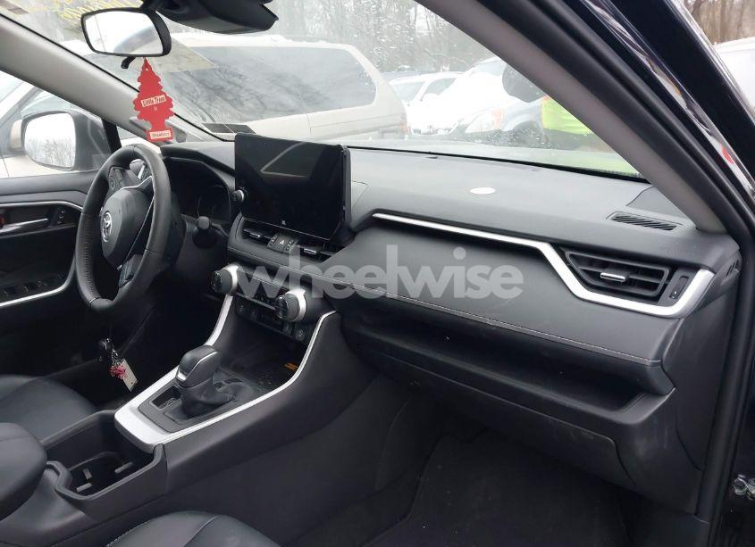 Photo 5 of 2023 Toyota Rav4 XLE PREMIUM (VIN 2T3A1RFV2PW368825)