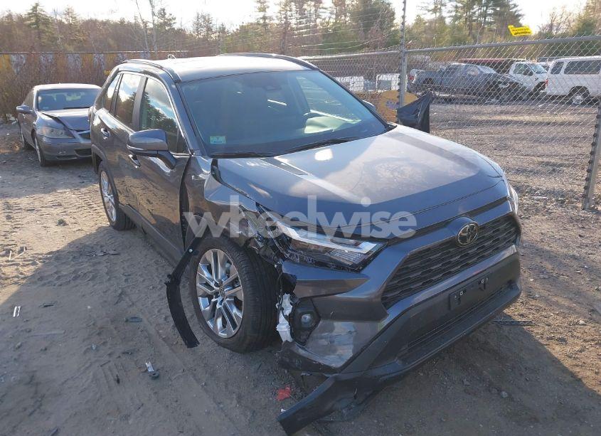 2024 Toyota Rav4 XLE PREMIUM (VIN 2T3A1RFV2RC457752) main photo