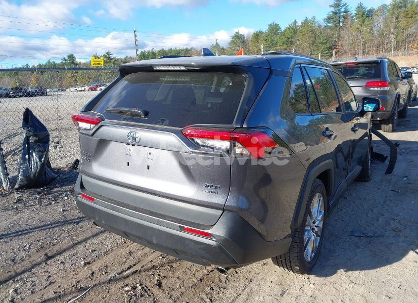 Photo 16 of 2024 Toyota Rav4 XLE PREMIUM (VIN 2T3A1RFV2RC457752)