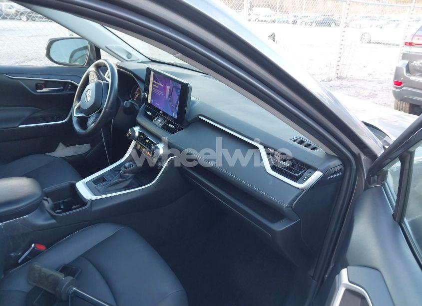 Photo 5 of 2024 Toyota Rav4 XLE PREMIUM (VIN 2T3A1RFV2RC457752)
