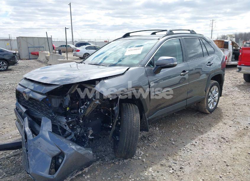 Photo 2 of 2025 Toyota Rav4 XLE PREMIUM (VIN 2T3A1RFV2SC494497)