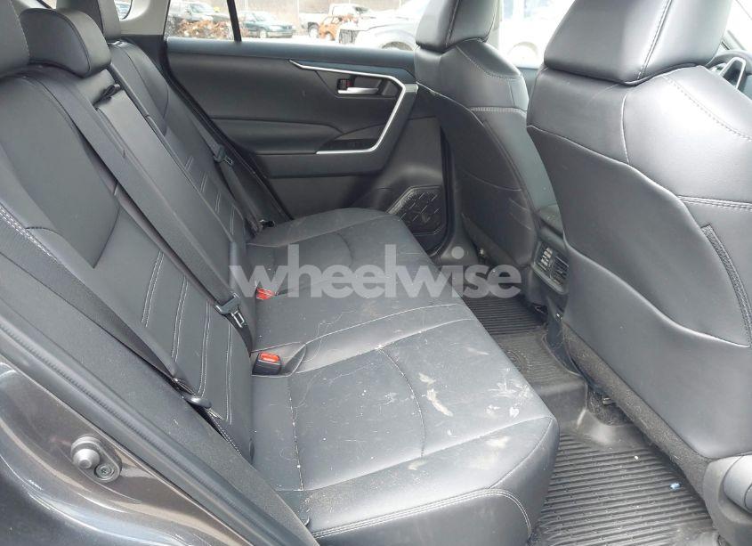 Photo 8 of 2025 Toyota Rav4 XLE PREMIUM (VIN 2T3A1RFV2SC494497)