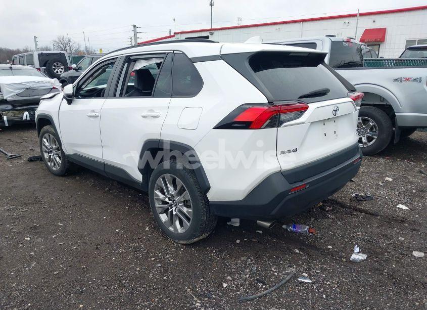 Photo 3 of 2019 Toyota Rav4 XLE PREMIUM (VIN 2T3A1RFV3KW011694)