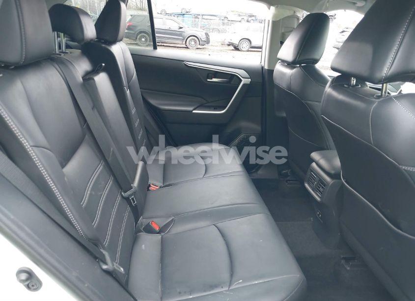 Photo 8 of 2019 Toyota Rav4 XLE PREMIUM (VIN 2T3A1RFV3KW011694)