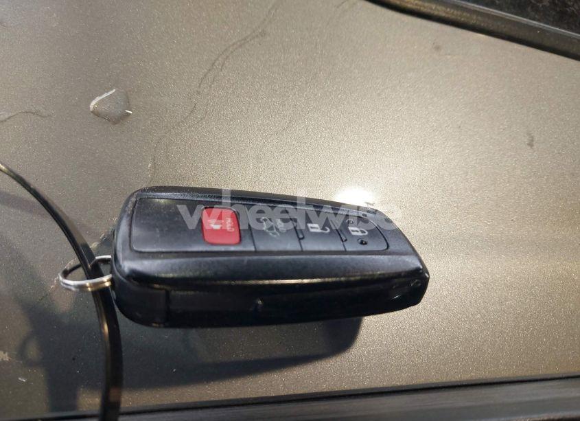 Photo 11 of 2019 Toyota Rav4 XLE PREMIUM (VIN 2T3A1RFV3KW064119)