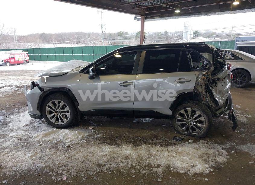 Photo 14 of 2019 Toyota Rav4 XLE PREMIUM (VIN 2T3A1RFV3KW064119)