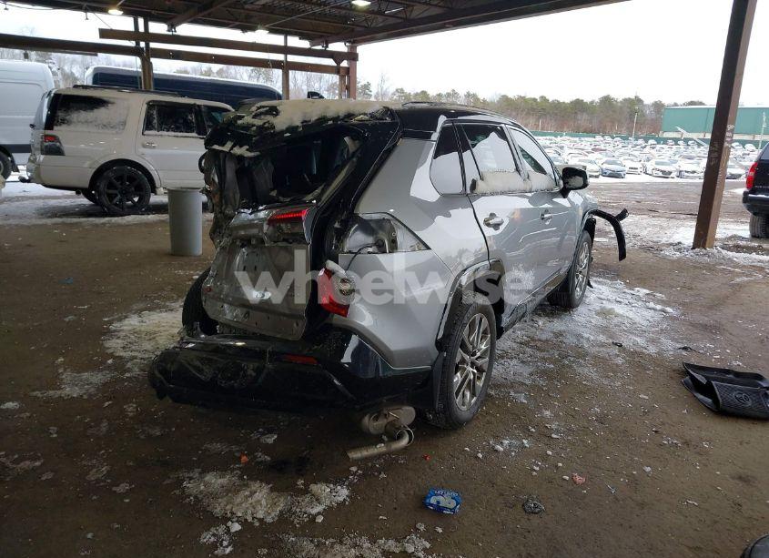 Photo 4 of 2019 Toyota Rav4 XLE PREMIUM (VIN 2T3A1RFV3KW064119)