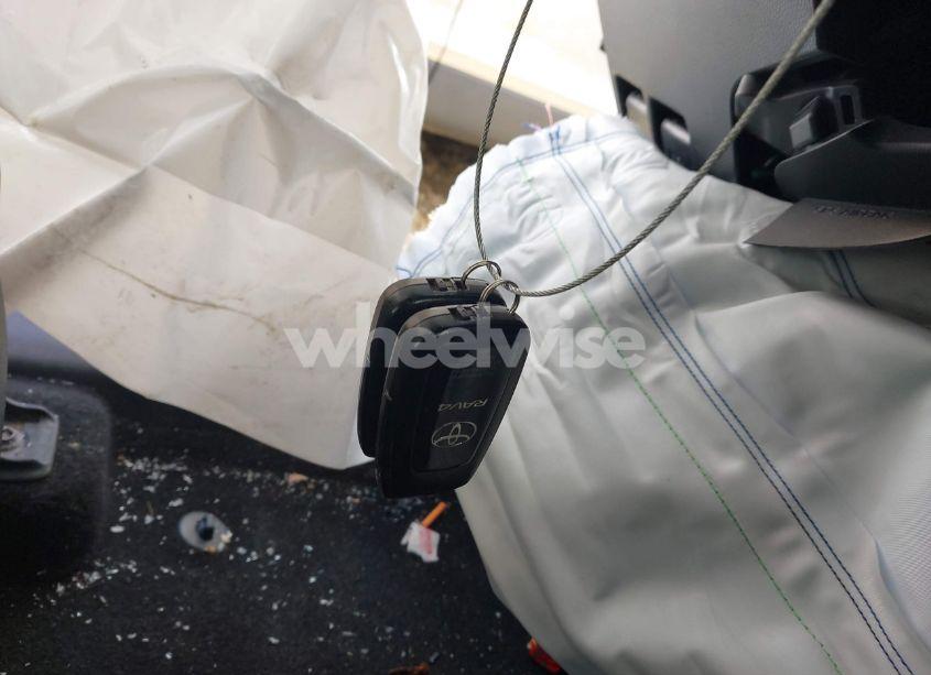 Photo 11 of 2021 Toyota Rav4 XLE PREMIUM (VIN 2T3A1RFV3MC161745)