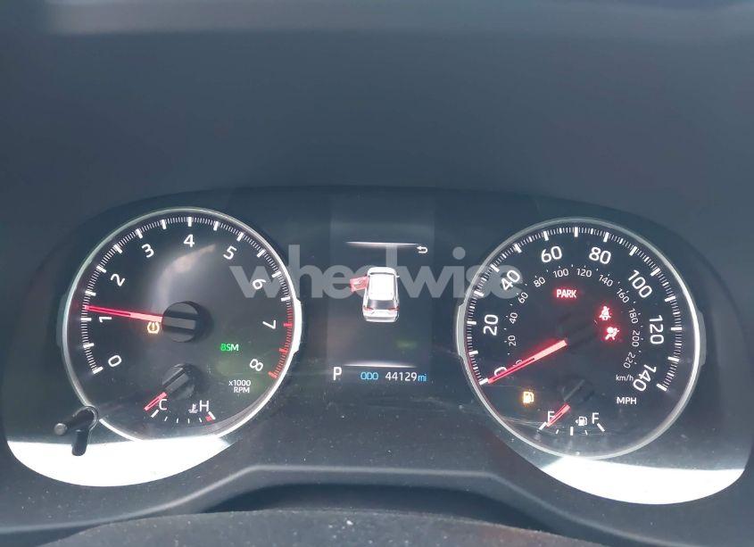 Photo 15 of 2021 Toyota Rav4 XLE PREMIUM (VIN 2T3A1RFV3MW153269)