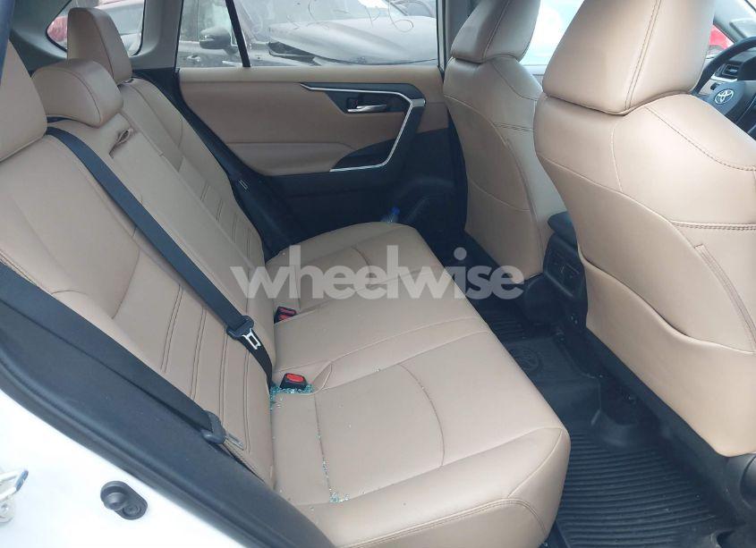 Photo 8 of 2021 Toyota Rav4 XLE PREMIUM (VIN 2T3A1RFV3MW153269)