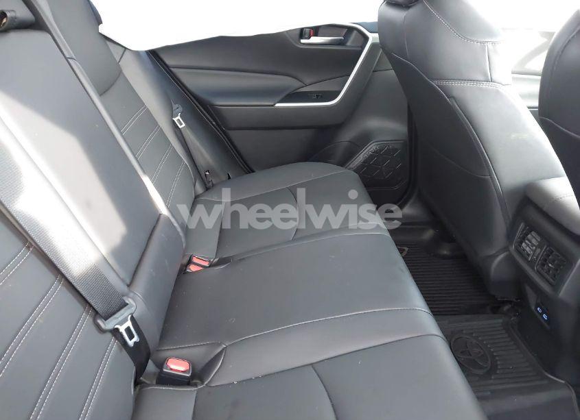 Photo 8 of 2022 Toyota Rav4 XLE PREMIUM (VIN 2T3A1RFV3NW302152)