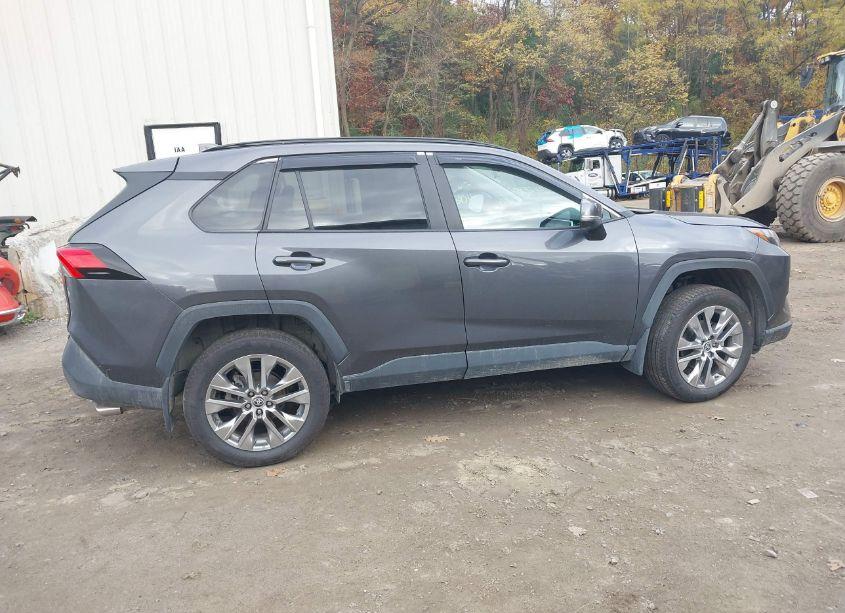 Photo 13 of 2023 Toyota Rav4 XLE PREMIUM (VIN 2T3A1RFV3PC386297)