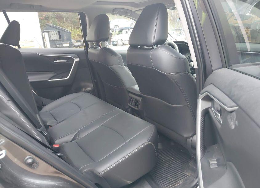Photo 8 of 2023 Toyota Rav4 XLE PREMIUM (VIN 2T3A1RFV3PC386297)