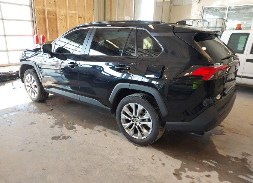 Photo 3 of 2023 Toyota Rav4 XLE PREMIUM (VIN 2T3A1RFV3PC389698)