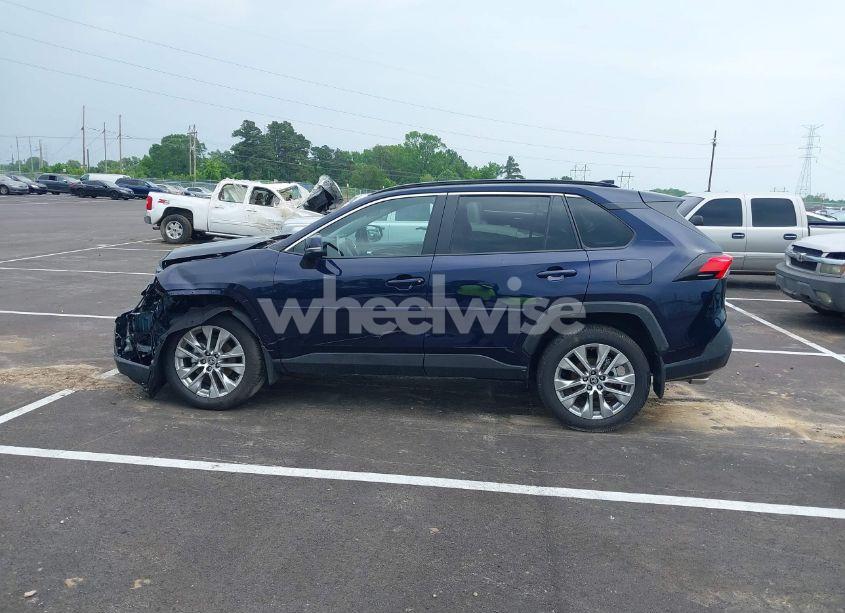 Photo 14 of 2025 Toyota Rav4 XLE PREMIUM (VIN 2T3A1RFV3SW498119)