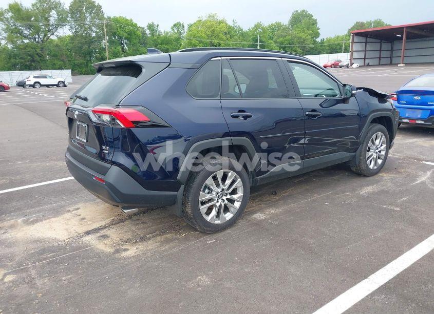 Photo 4 of 2025 Toyota Rav4 XLE PREMIUM (VIN 2T3A1RFV3SW498119)