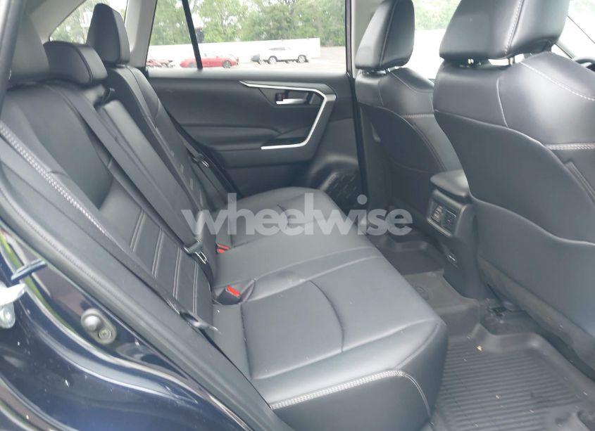 Photo 8 of 2025 Toyota Rav4 XLE PREMIUM (VIN 2T3A1RFV3SW498119)