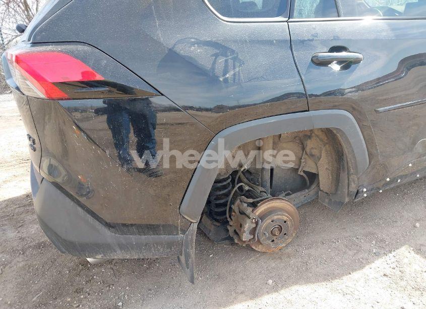 Photo 18 of 2021 Toyota Rav4 XLE PREMIUM (VIN 2T3A1RFV4MC162984)