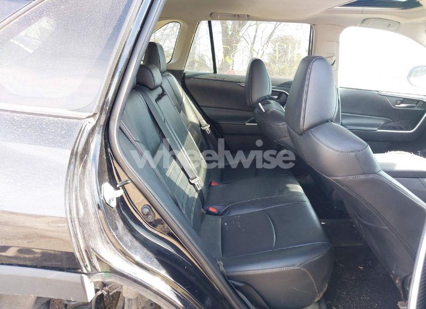 Photo 8 of 2021 Toyota Rav4 XLE PREMIUM (VIN 2T3A1RFV4MC162984)