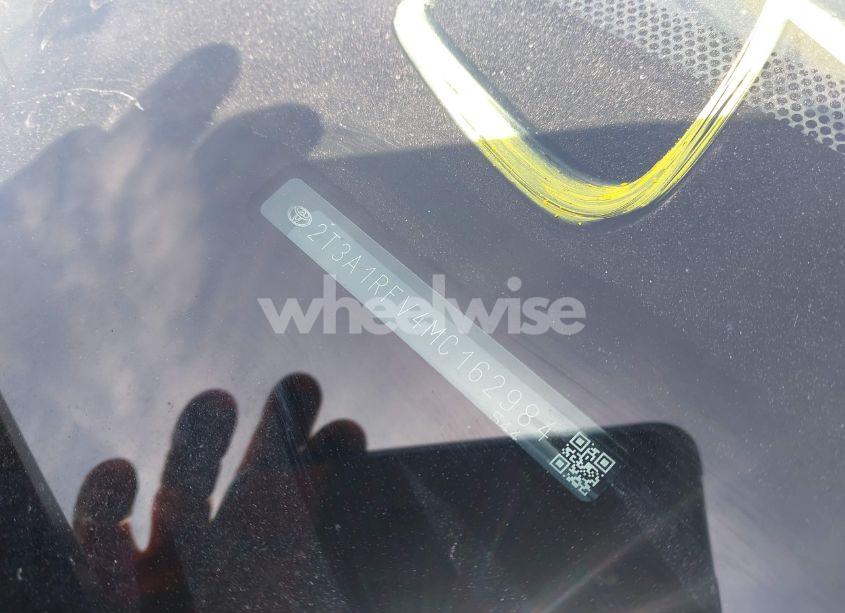 Photo 9 of 2021 Toyota Rav4 XLE PREMIUM (VIN 2T3A1RFV4MC162984)