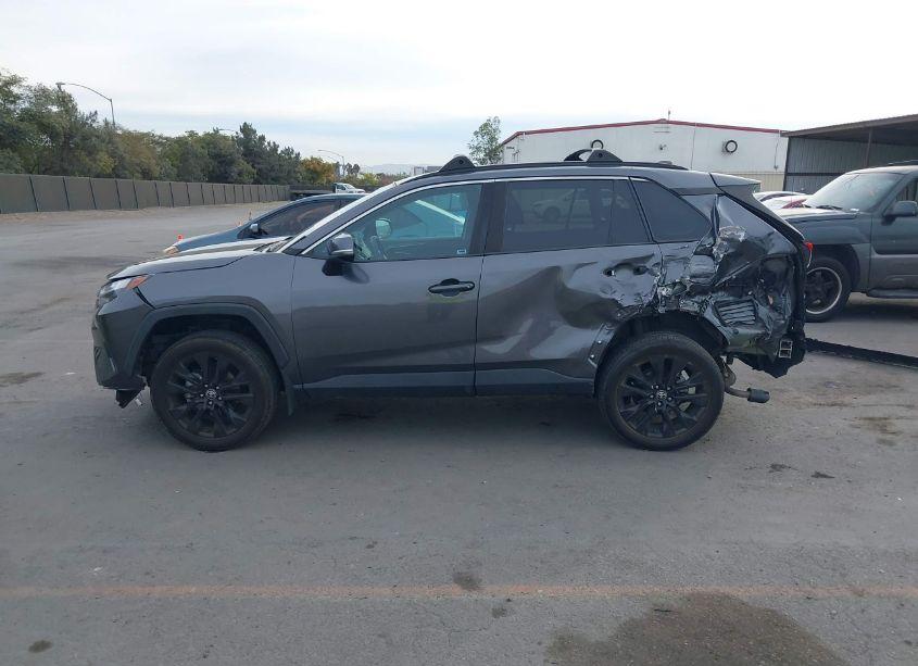 Photo 15 of 2022 Toyota Rav4 XLE PREMIUM (VIN 2T3A1RFV4NC262018)