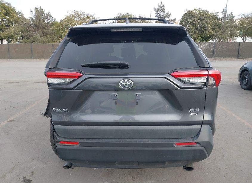 Photo 17 of 2022 Toyota Rav4 XLE PREMIUM (VIN 2T3A1RFV4NC262018)