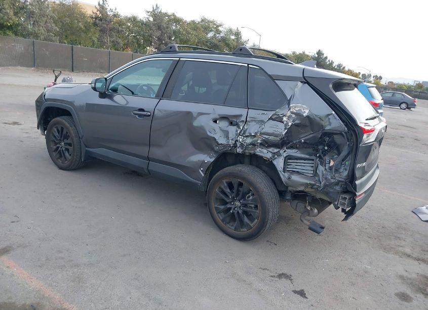 Photo 3 of 2022 Toyota Rav4 XLE PREMIUM (VIN 2T3A1RFV4NC262018)