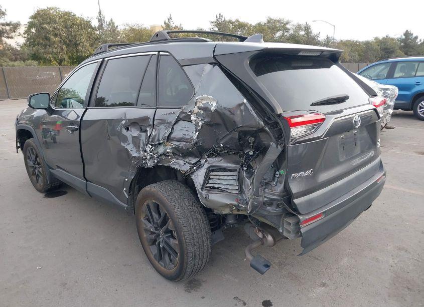 Photo 6 of 2022 Toyota Rav4 XLE PREMIUM (VIN 2T3A1RFV4NC262018)