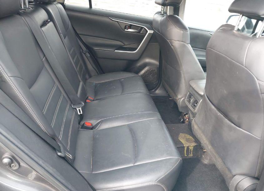 Photo 8 of 2022 Toyota Rav4 XLE PREMIUM (VIN 2T3A1RFV4NC262018)