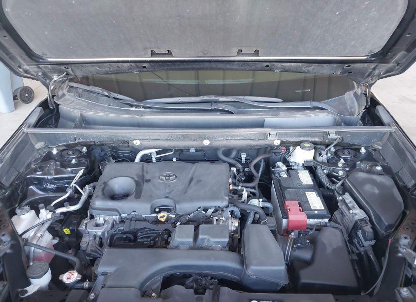 Photo 10 of 2022 Toyota Rav4 XLE PREMIUM (VIN 2T3A1RFV4NC311945)
