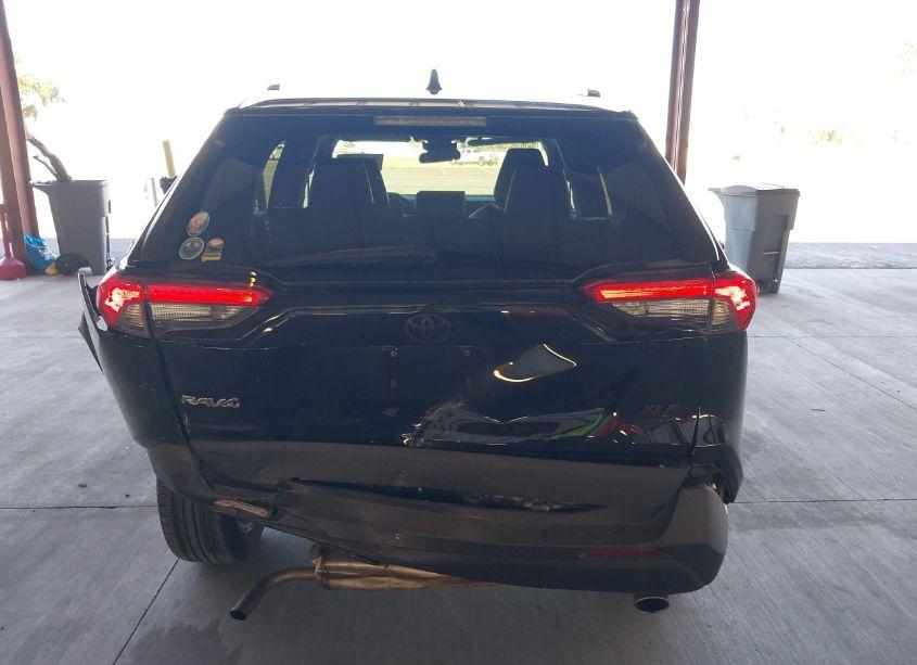 Photo 16 of 2022 Toyota Rav4 XLE PREMIUM (VIN 2T3A1RFV4NC311945)
