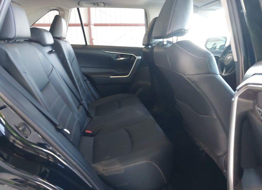 Photo 8 of 2022 Toyota Rav4 XLE PREMIUM (VIN 2T3A1RFV4NC311945)