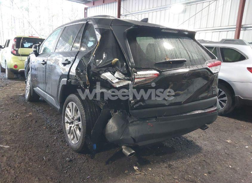 Photo 3 of 2023 Toyota Rav4 XLE PREMIUM (VIN 2T3A1RFV4PC386406)