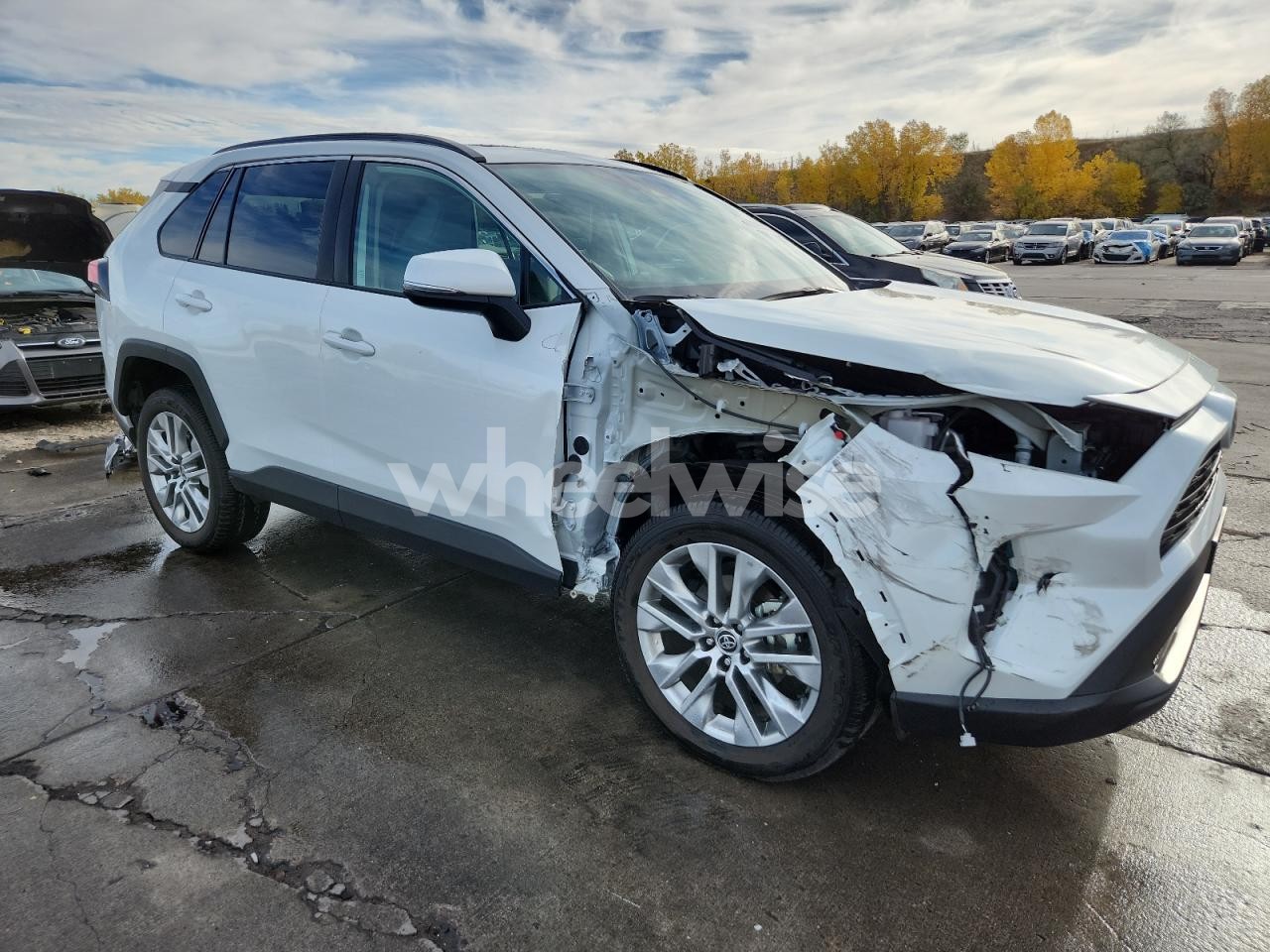 Photo 4 of 2023 TOYOTA RAV4 XLE PREMIUM (VIN 2T3A1RFV4PW393175)
