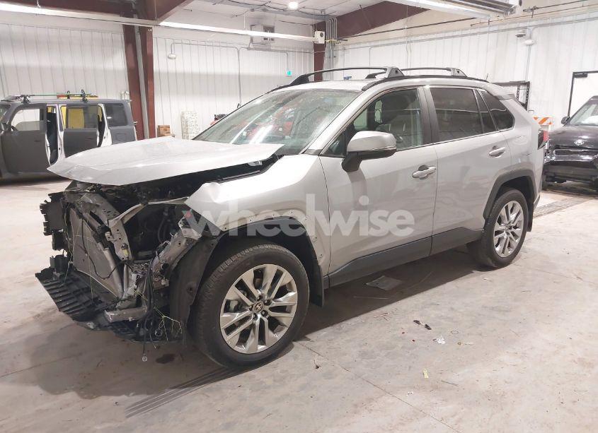 Photo 2 of 2024 Toyota Rav4 XLE PREMIUM (VIN 2T3A1RFV4RW434469)