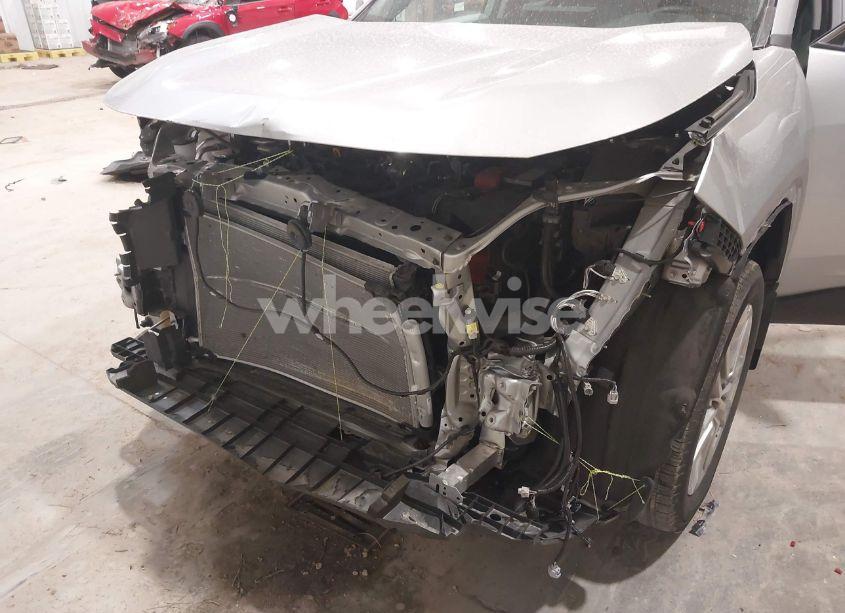 Photo 6 of 2024 Toyota Rav4 XLE PREMIUM (VIN 2T3A1RFV4RW434469)