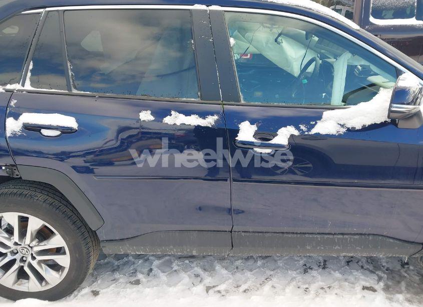 Photo 13 of 2024 Toyota Rav4 XLE PREMIUM (VIN 2T3A1RFV4RW435332)