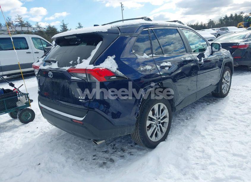 Photo 4 of 2024 Toyota Rav4 XLE PREMIUM (VIN 2T3A1RFV4RW435332)