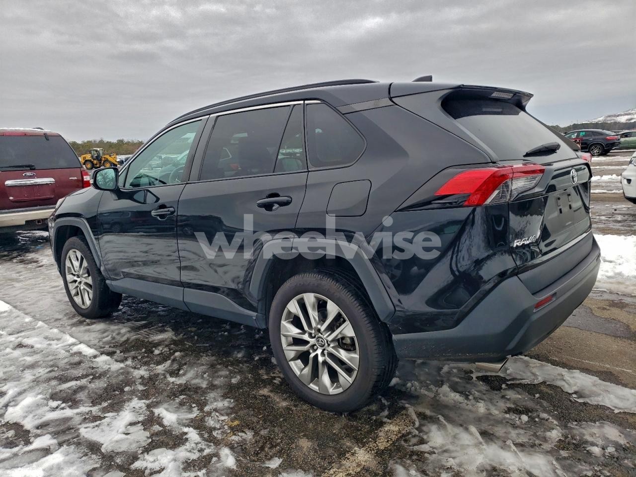 Photo 2 of 2021 TOYOTA RAV4 XLE PREMIUM (VIN 2T3A1RFV5MC167174)
