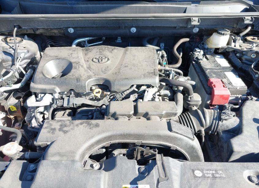 Photo 10 of 2021 Toyota Rav4 XLE PREMIUM (VIN 2T3A1RFV5MC202635)