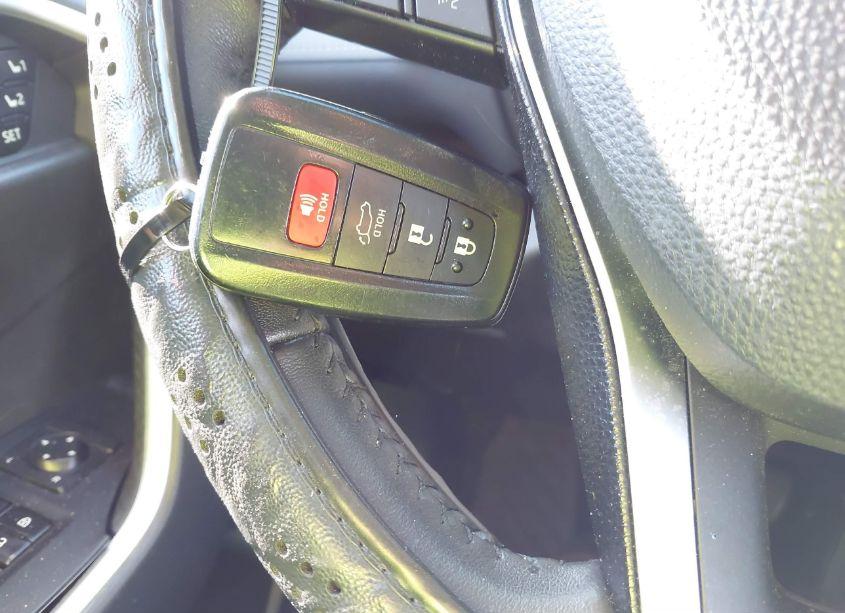 Photo 11 of 2021 Toyota Rav4 XLE PREMIUM (VIN 2T3A1RFV5MC202635)